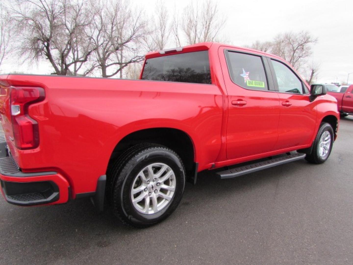 2019 Red Hot /Jet black Chevrolet Silverado 1500 RST (1GCUYEED2KZ) with an 5.3 Ecotec3 V8 engine, 8 speed automatic transmission, located at 4562 State Avenue, Billings, MT, 59101, (406) 896-9833, 45.769516, -108.526772 - 2019 Chevrolet Silverado 1500 RST Crew Cab 4WD - One owner! 5.3L Ecotec3 V8 engine - 8 speed automatic transmission - RST - True North Edition - 4WD - 99,402 miles - One owner RST package - True North package - Z71 off road package - dual zone climate control - air conditioning - tilt and telesco - Photo#4